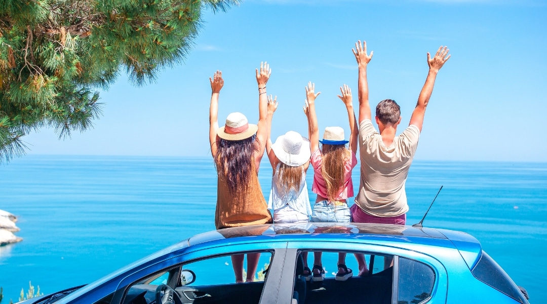 Como economizar em viagens, mesmo com a diferença entre dólar e real